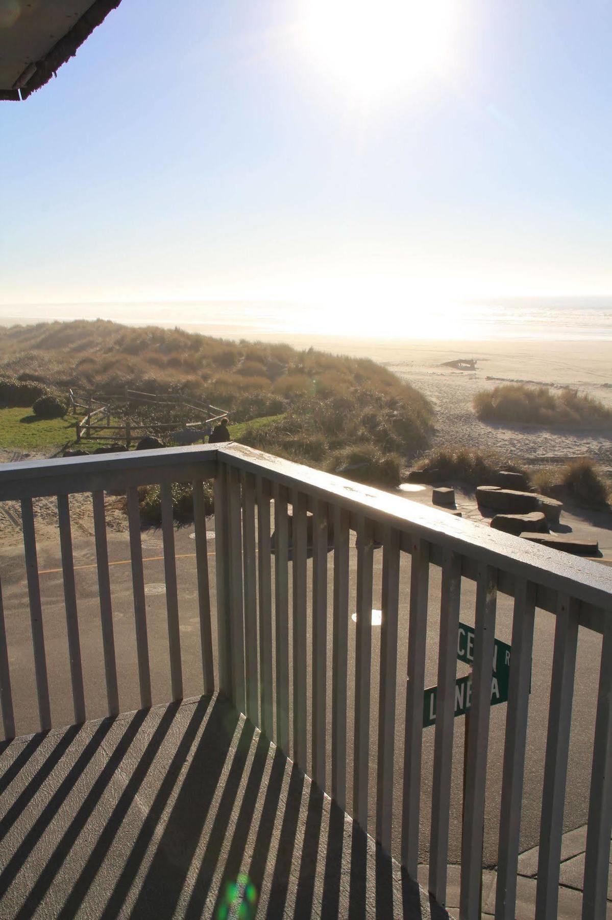 Sunset Surf Motel Manzanita Bagian luar foto