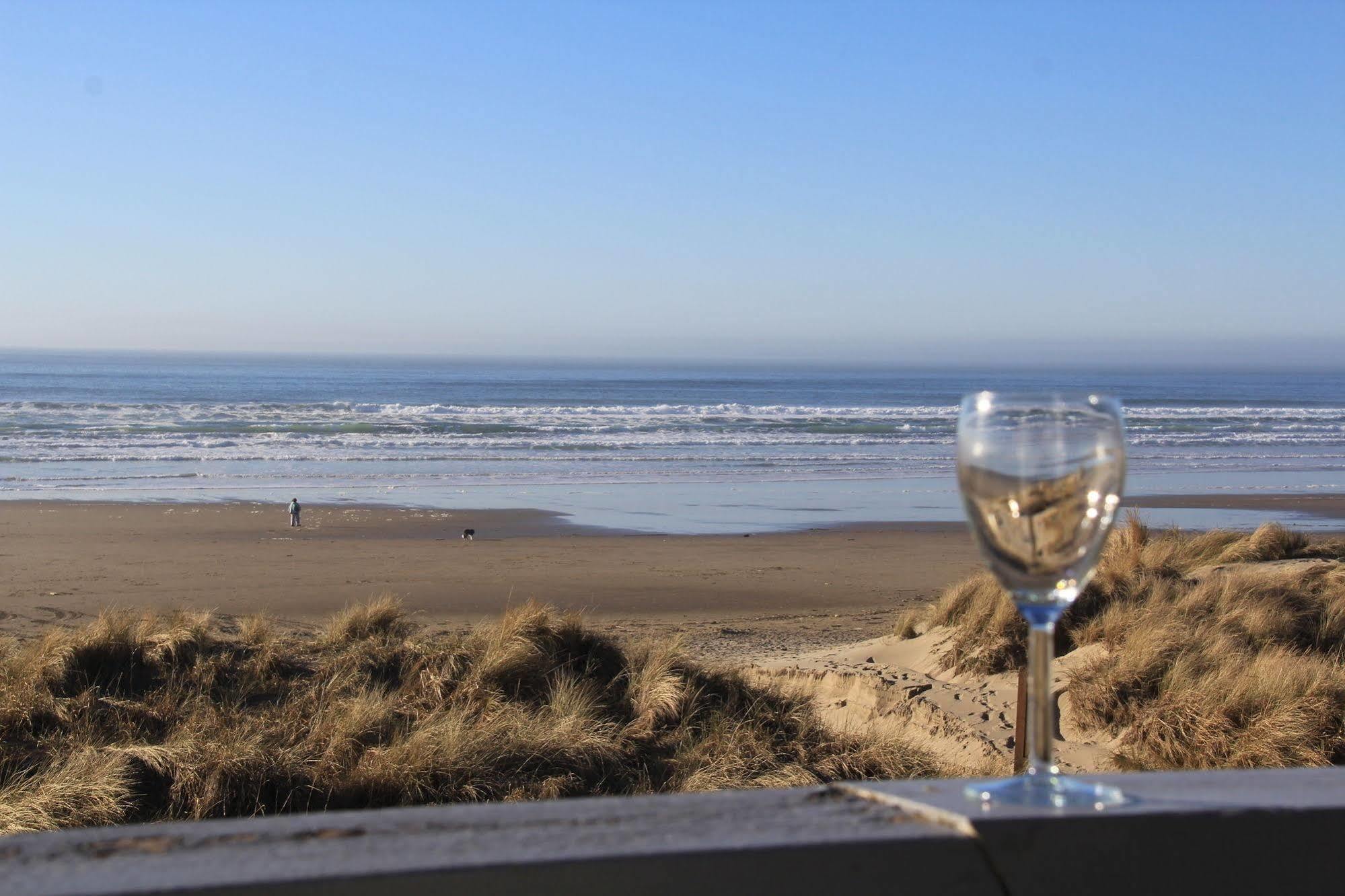 Sunset Surf Motel Manzanita Bagian luar foto